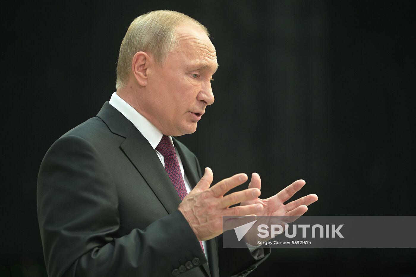 Russia Putin Nationwide Call-in