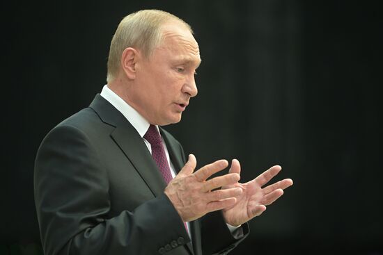 Russia Putin Nationwide Call-in