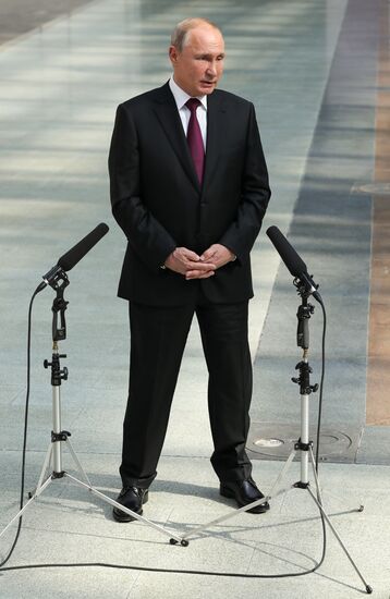 Russia Putin Nationwide Call-in