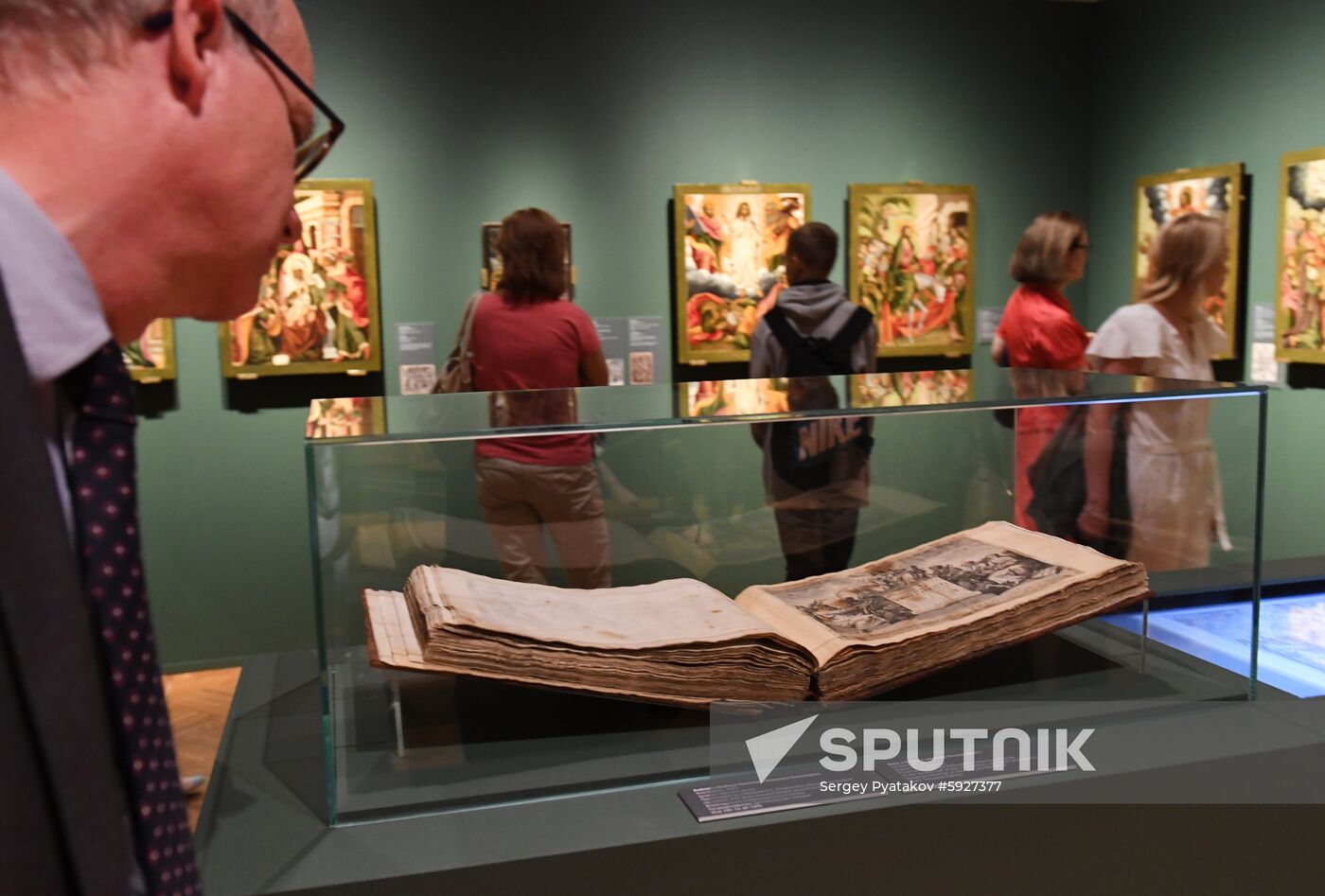 Russia Icon Painting Exhibition