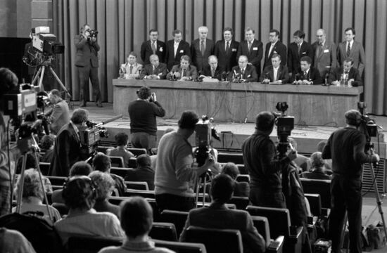 US House of Representatives delegation visits Soviet Union