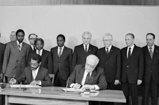 Republic of Mozambique's party and government delegation visit USSR