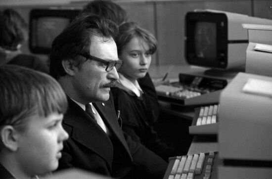 Computing Machinery Week exhibition in Zelenograd