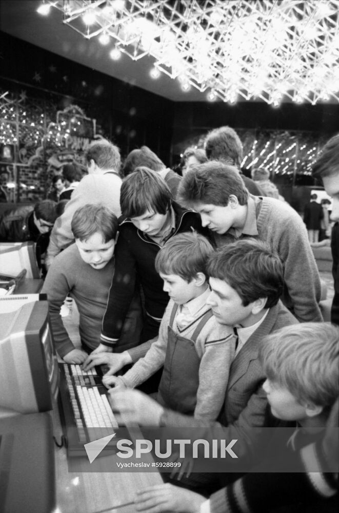 Computing Machinery Week exhibition in Zelenograd