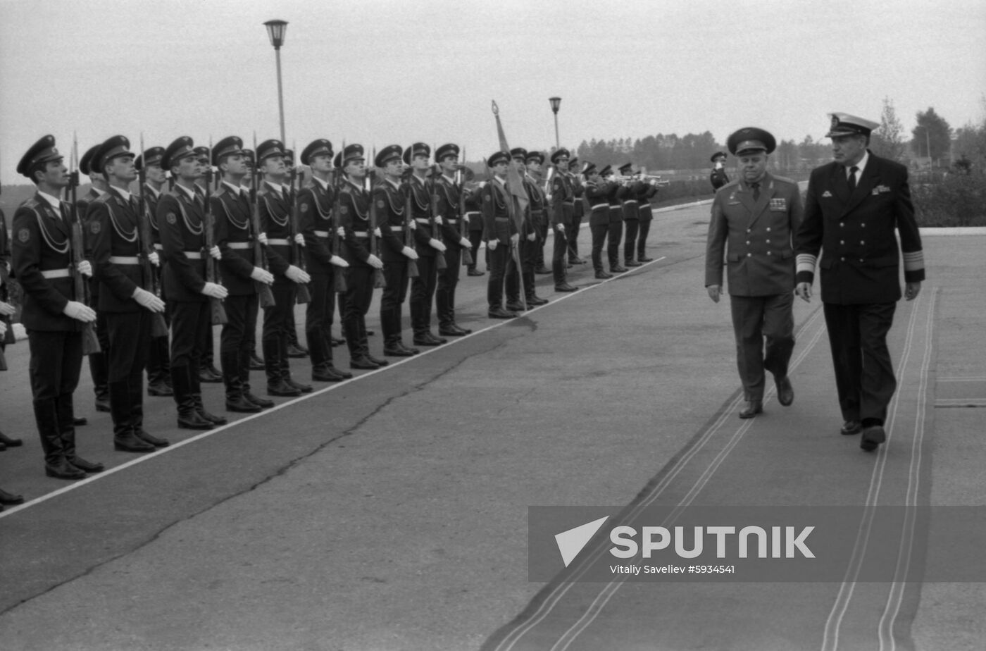 West German delegation visits USSR