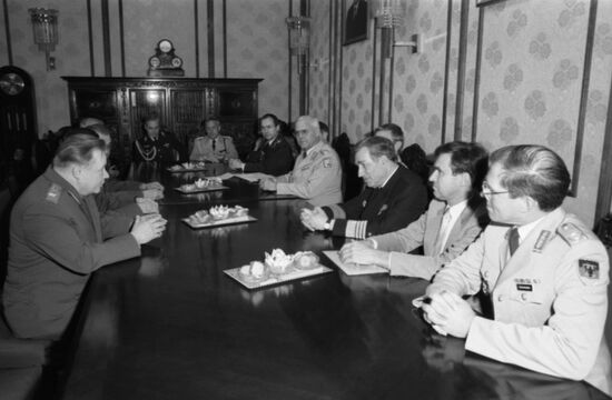 West German delegation visits USSR