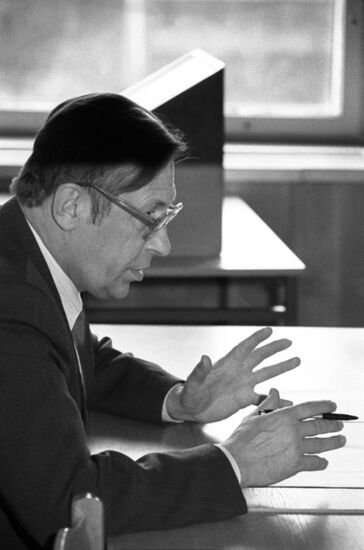 Leonid Abalkin, director of USSR Academy of Sciences Institute of Economics