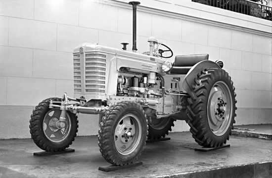 Belarus МТЗ-5М tractor