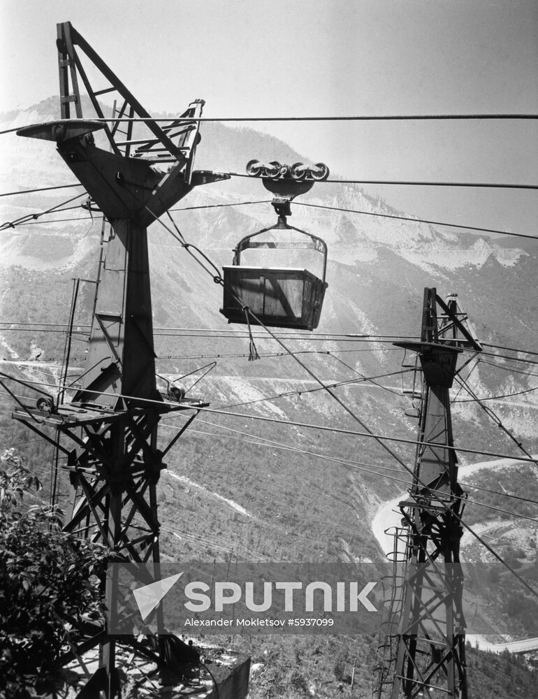 Aerial cableway from Mramorny mine