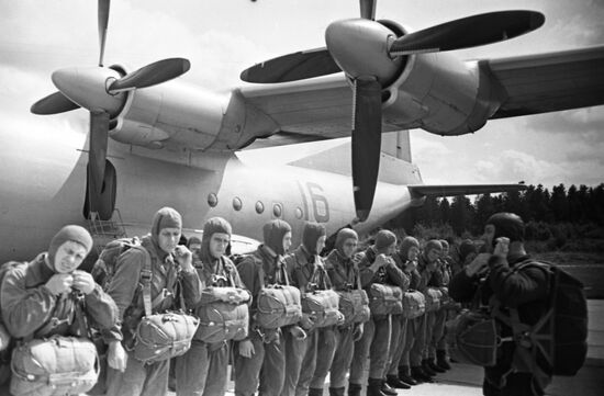 Airborne troops