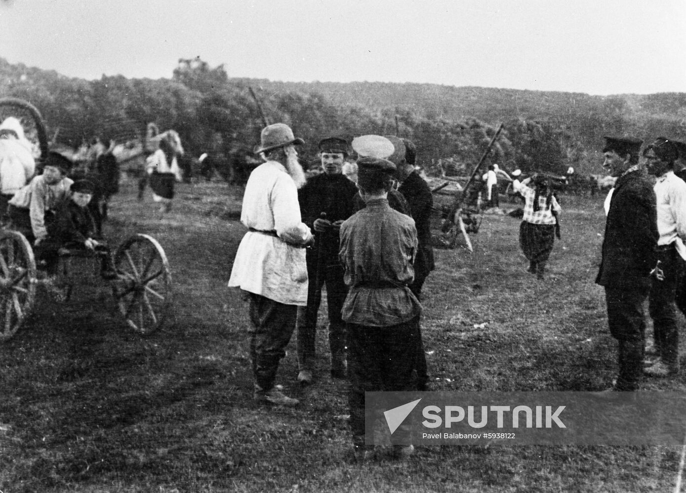 Leo Tolstoy at a market in Buzulka
