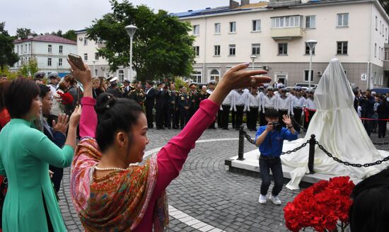 Russia Vietnam Ho Chi Minh Monument
