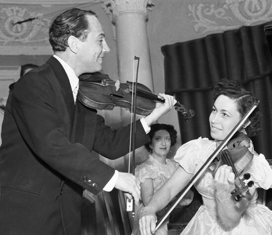 Women's variety orchestra of Moscow's Mosestrada