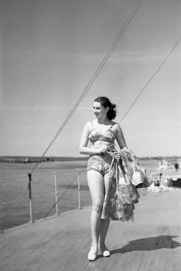 1956 spring/summer Soviet fashion