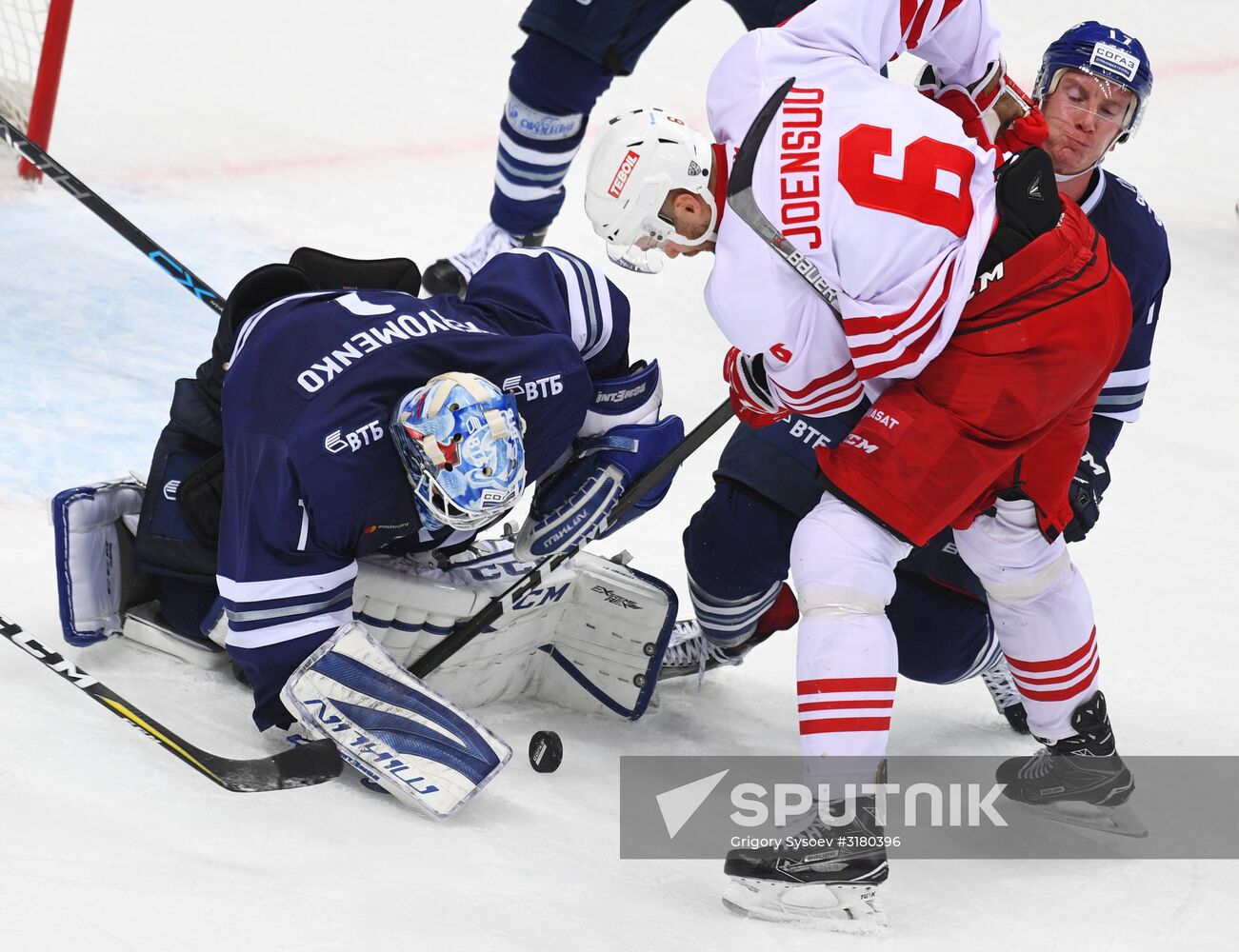 Ice hockey. KHL. Dynamo Moscow vs. Jokerit Sputnik Mediabank