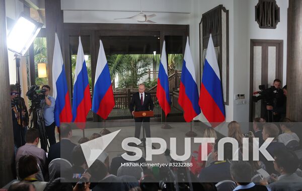 President Putin attends APEC Economic Leaders' Meeting