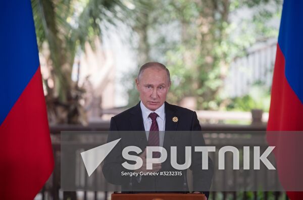 President Putin attends APEC Economic Leaders' Meeting