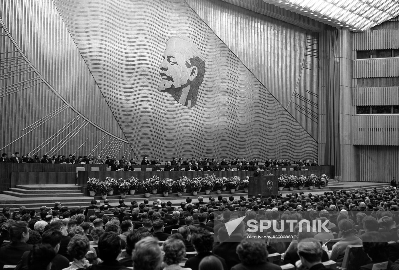 13th-congress-of-ussr-trade-unions-sputnik-mediabank