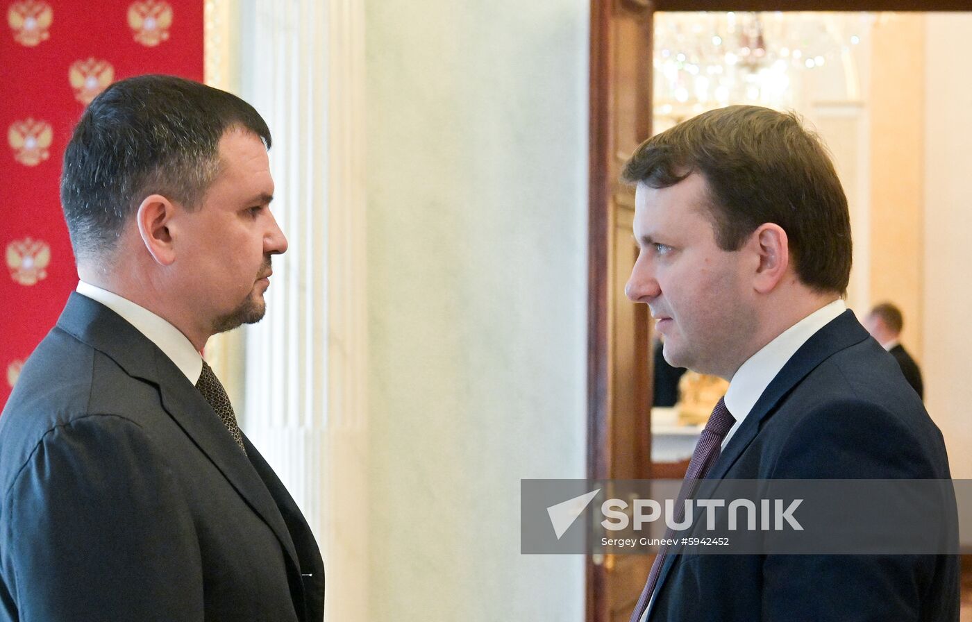 Russian Deputy Prime Minister Maxim Akimov and Economy Minister Maxim Oreshkin wait before a signing of agreements on high-tech development between Russia's government and state-owned companies in Moscow, Russia. Location: Russia, Moscow. Author: Sergey Guneev/Sputnik. Russia Economy