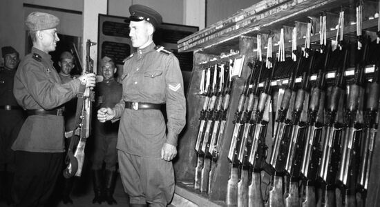 Anatoly Barantsev discharged from Soviet Army