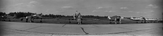 Training program for female pilots of Soviet national aerobatics team