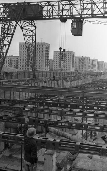 Building Kuzminki metro station