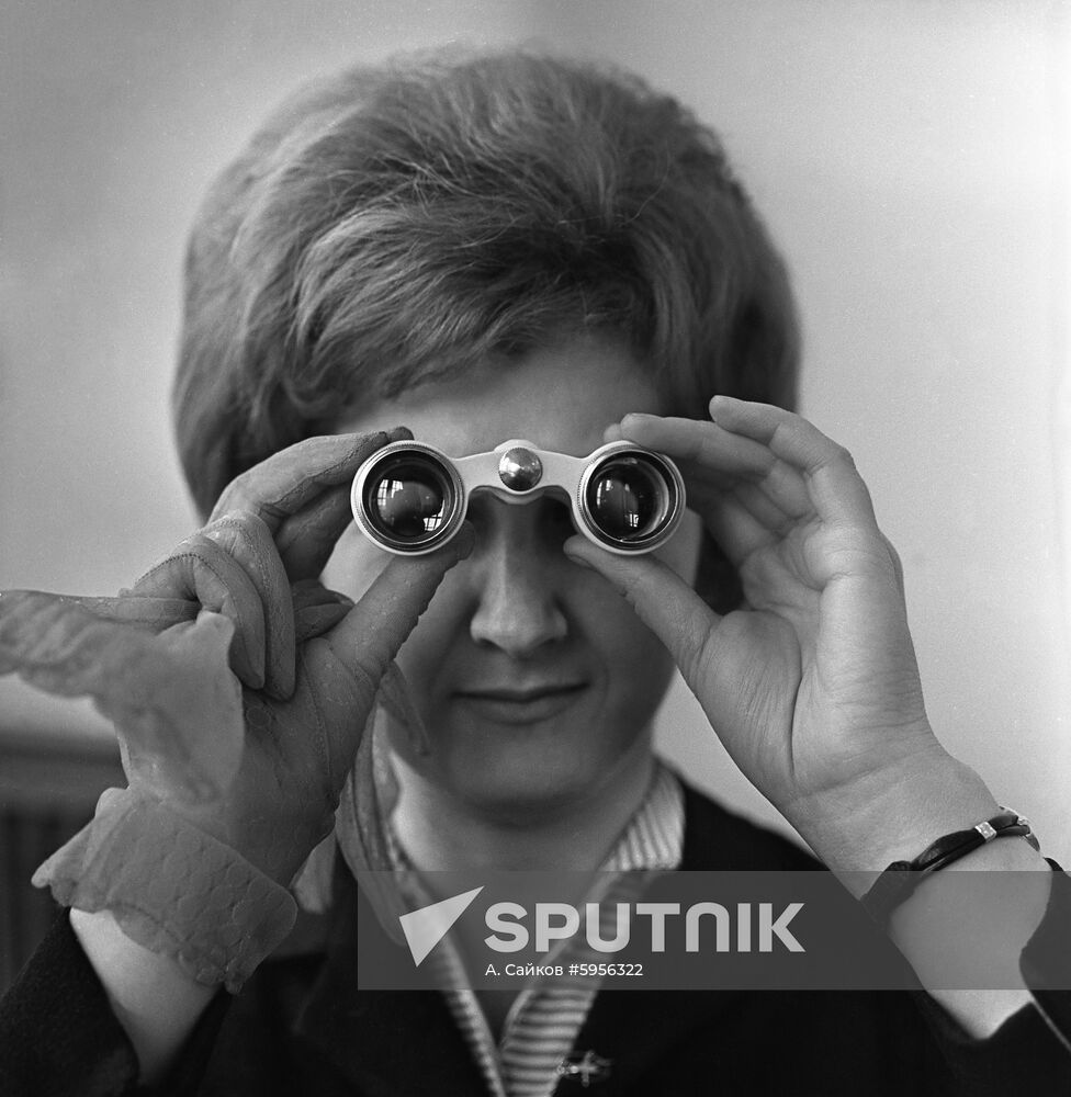 Theater binoculars
