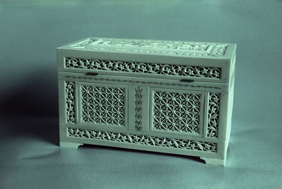 Bone-carving method