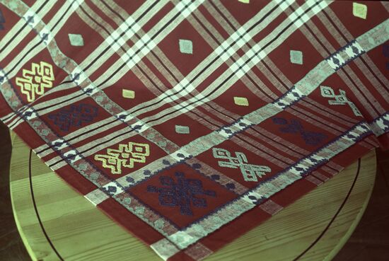 Vologda-style hand-made ornamental weaving