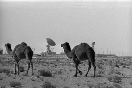Orbita long-range space communications network