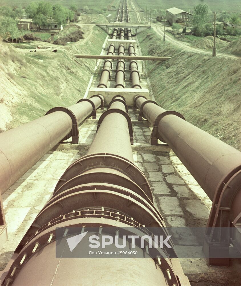 Siphon in Vakhsh Valley