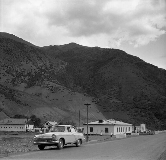 Frunze-Osh highland freeway