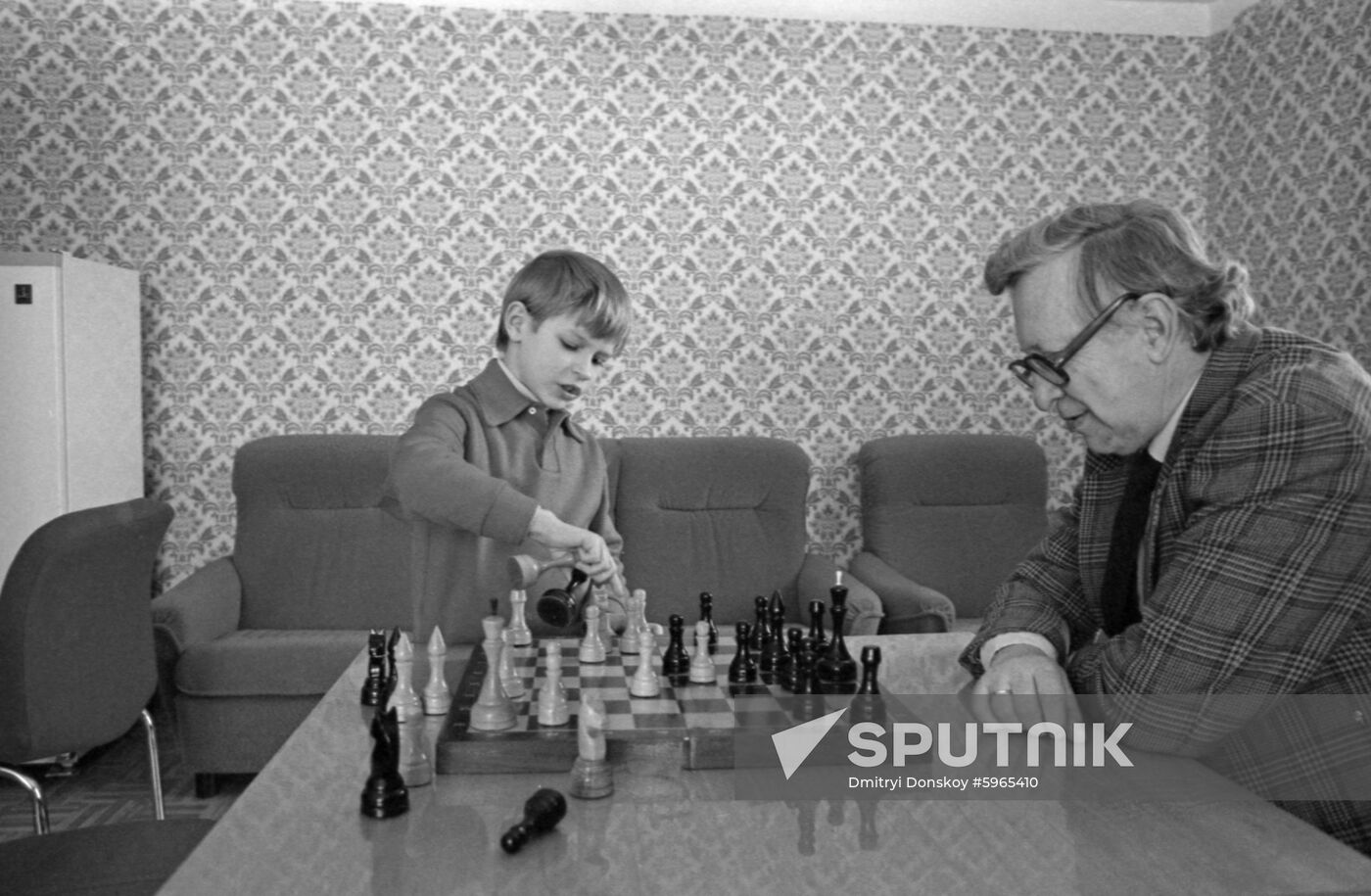 Young chess player Sergei Tivyakov