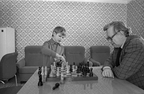 Young chess player Sergei Tivyakov