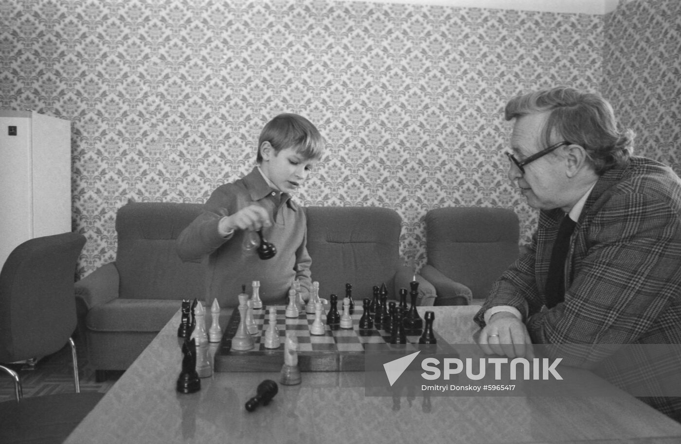 Young chess player Sergei Tivyakov