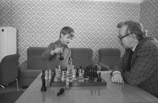 Young chess player Sergei Tivyakov