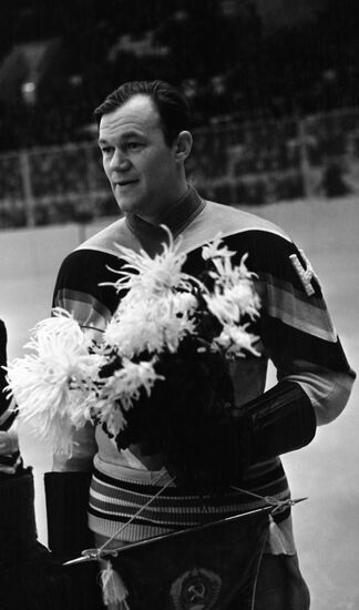 Soviet athlete Vsevolod Bobrov