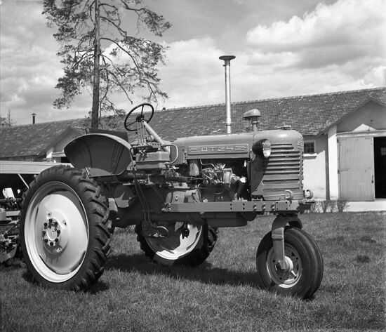 DT-24-3 tractor