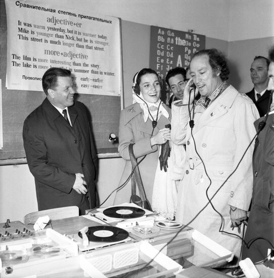 Canadian Prime Minister Pierre Trudeau visits USSR