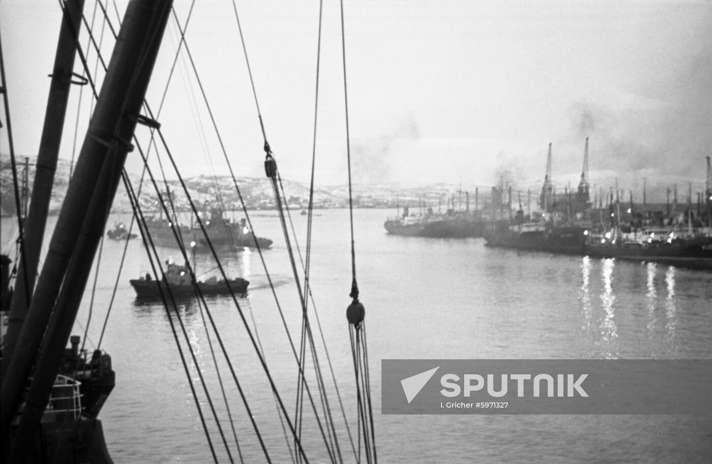 Murmansk merchant seaport