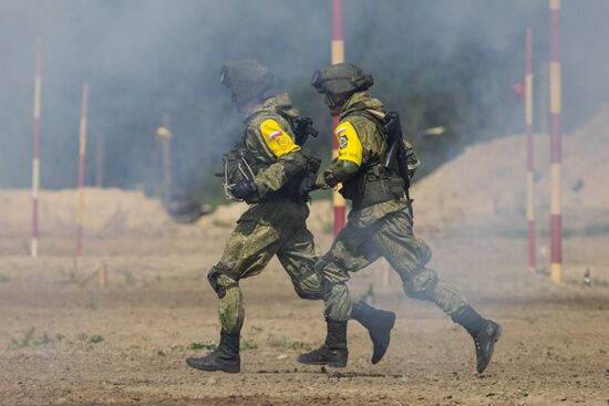 Russia Army Games Safe Route