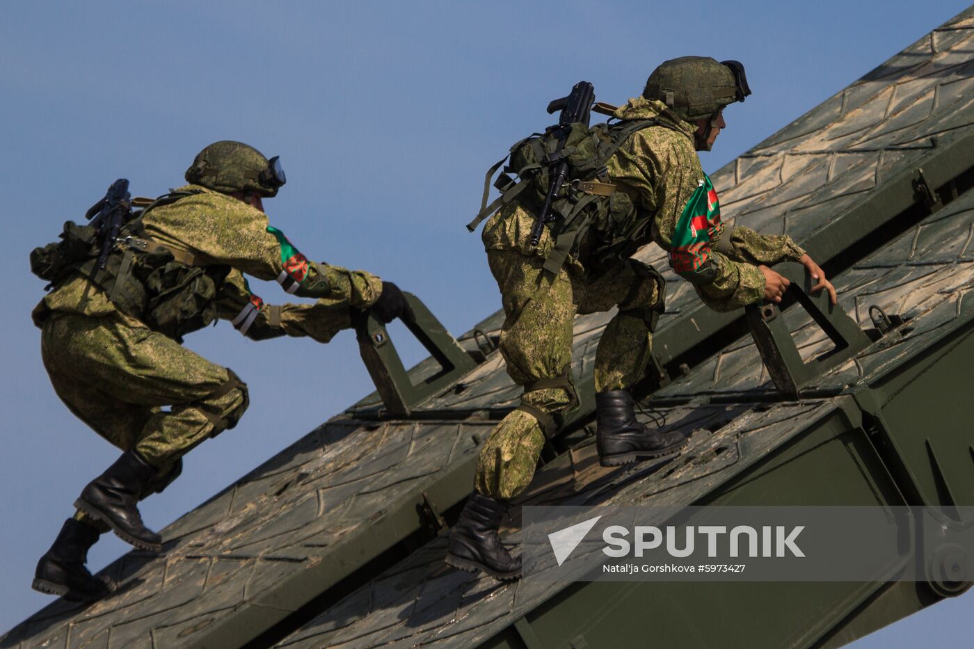 Russia Army Games Safe Route