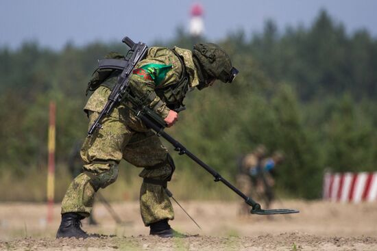 Russia Army Games Safe Route