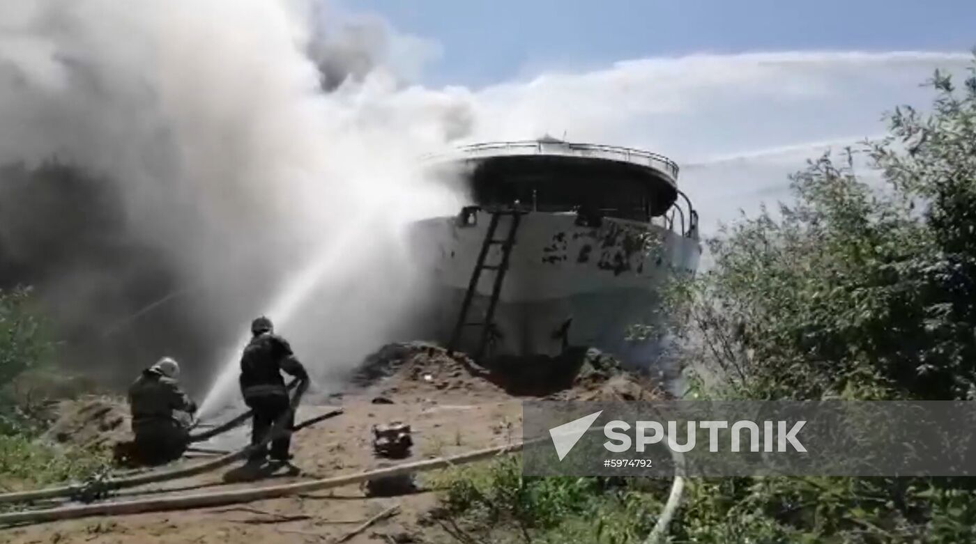 Russia River Motorboat Fire