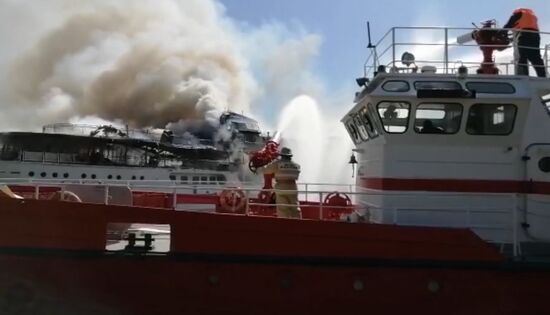 Russia River Motorboat Fire