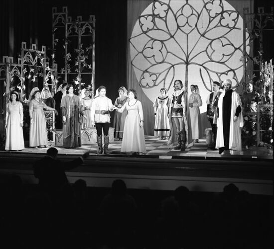 People's Opera Theater at Taganrog Harvester Plant's House of Culture