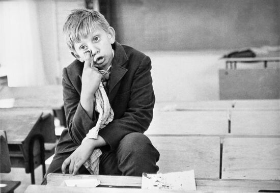 Still from movie Odd Fellow from Grade B