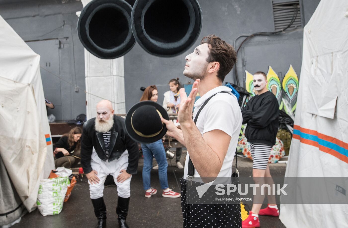 Russia Street Theatre Show