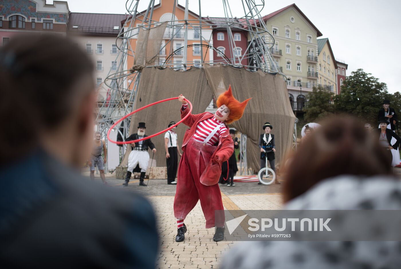 Russia Street Theatre Show