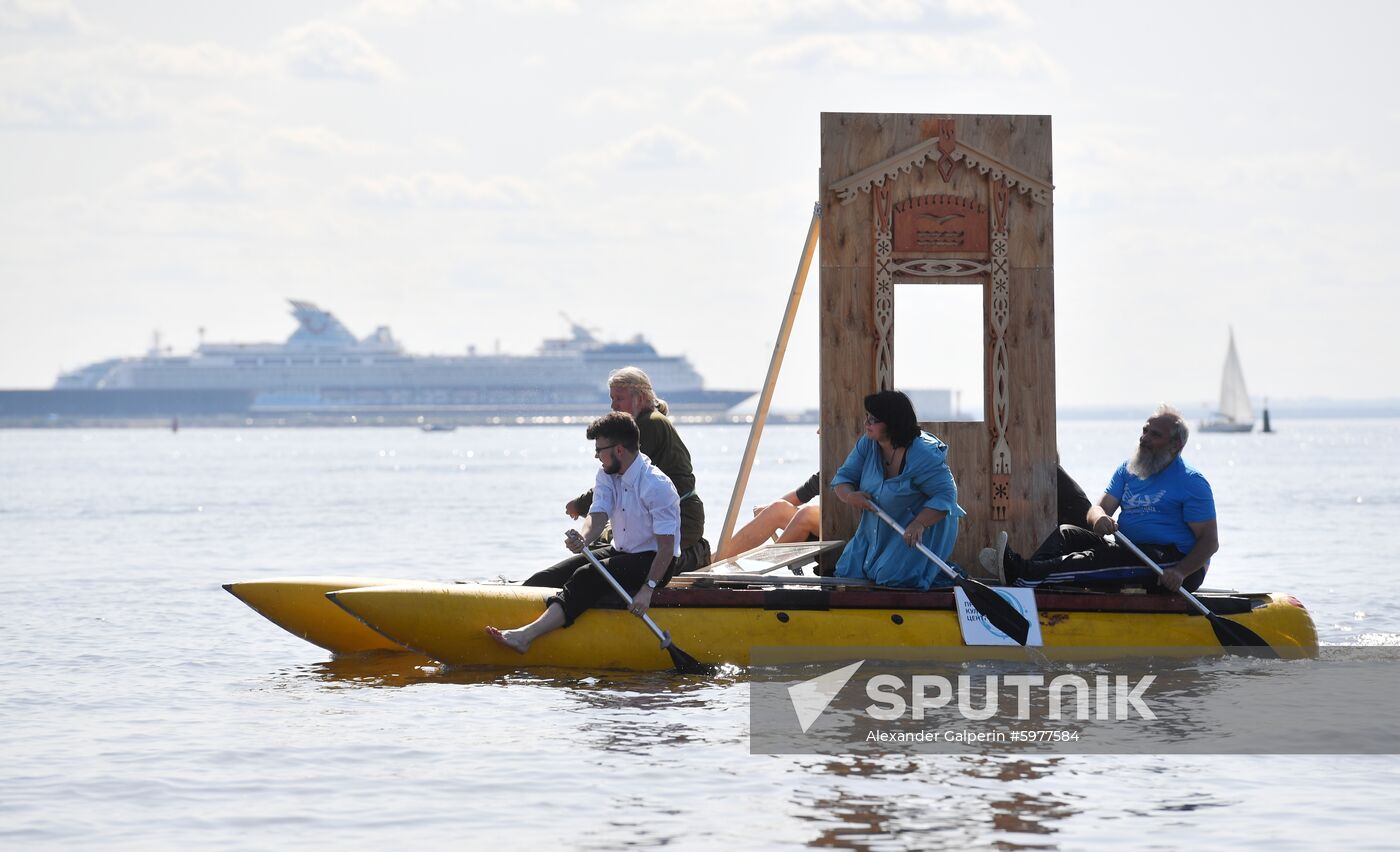 Russia Floating Crafts Show